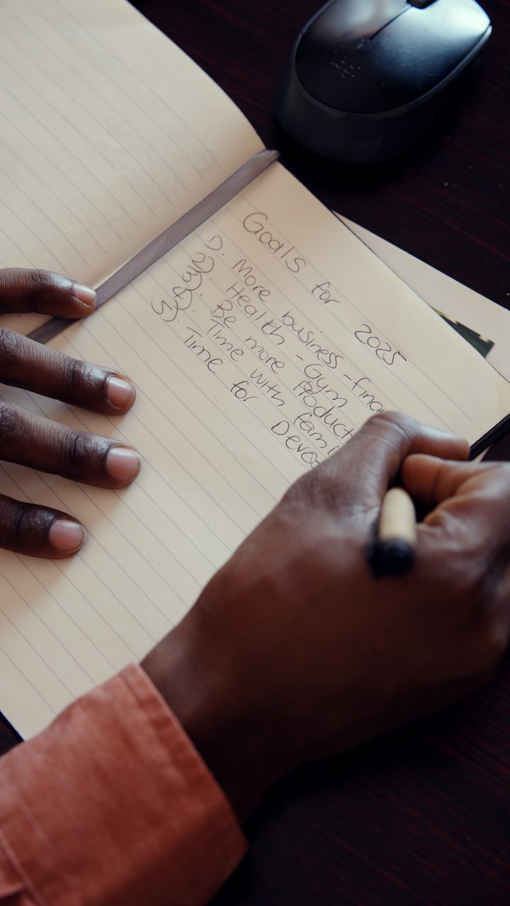 PluxNet Fibre, New Year&rsquo;s Resolutions campaign film
